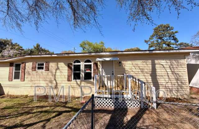 3911 Persimmon St photos photos