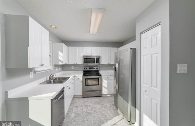505 GREEN VALLEY COURT Gallery 4