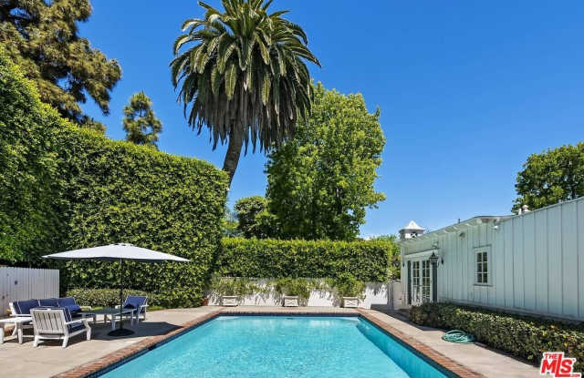 111 S Glenroy Ave photos photos