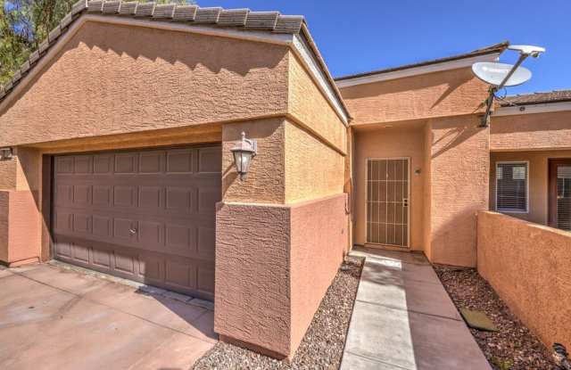 Location! Location! Single Story in Gated Summerlin W/ Community Pool & Spa. Gallery 3