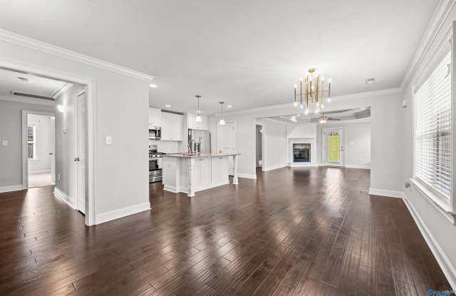 233 Dustin Lane NW Gallery 4