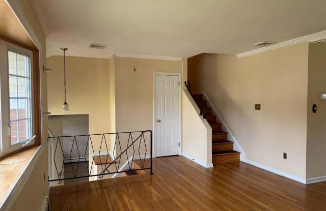 119 FORSYTHIA Drive Gallery 4