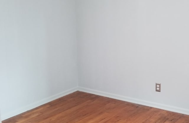 307 W 4th Street - 8 Gallery 2