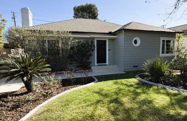 1803 N Flower St photos photos