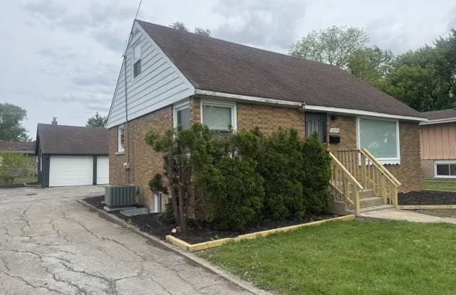 16439 Cottage Grove Avenue Gallery 3