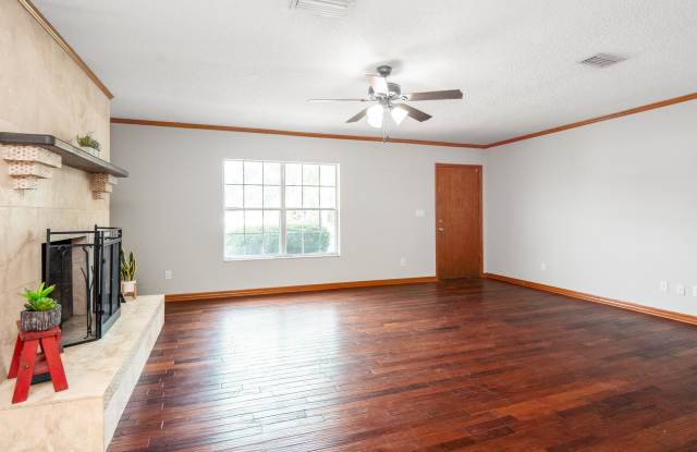 12056 YELLOW BLUFF RD Gallery 4