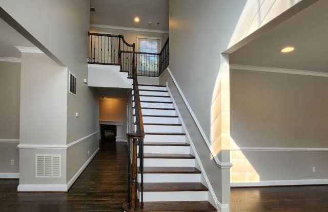 610 MEADOW Lane SW Gallery 4