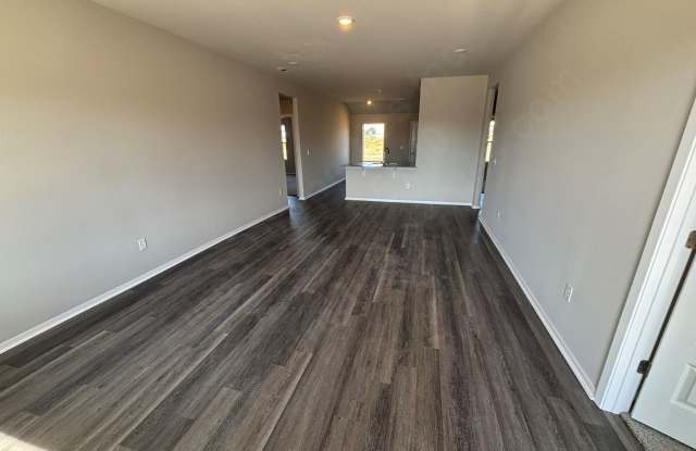 Spacious & Stylish Home in the Desirable Walnut Hill Community! Gallery 4