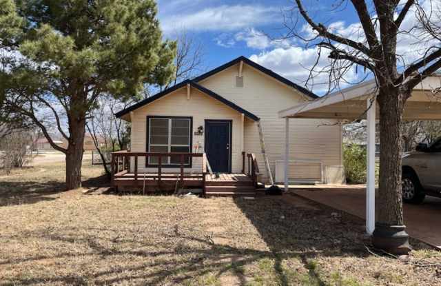 LARGE CORNER LOT!  2 bed 1 bath, could be 3 bedroom photos photos