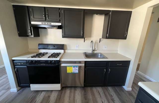 Newly updated 2nd floor Laurel Springs condo, Exeter Township photos photos