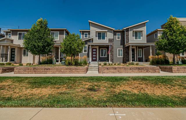 3BD, 2.5BA Commerce City Townhome with 2-Car Garage photos photos