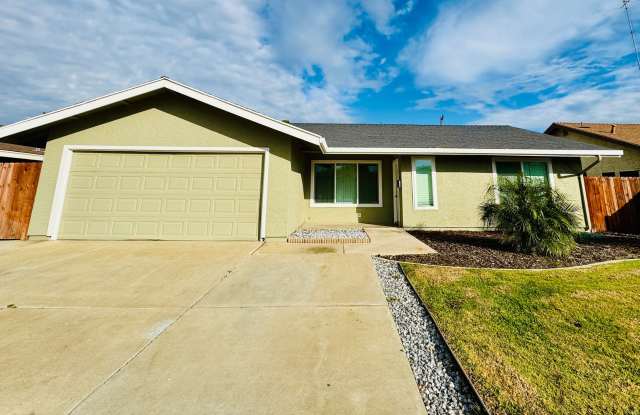 Beautifully Remodeled 3-Bedroom Home in Prime Los Banos Location! photos photos