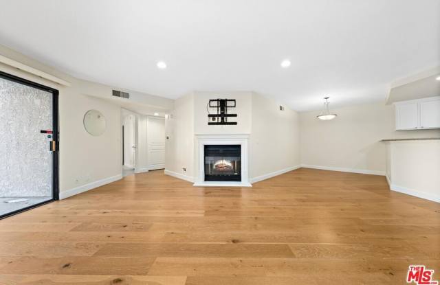 1633 S Bentley Ave photos photos