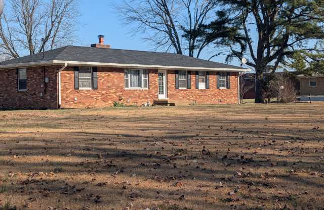 Coming Soon!!! Charming 3-Bedroom Ranch Close to Nashville! photos photos