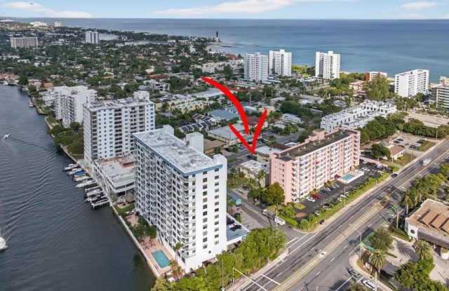 1450 N Riverside Dr photos photos