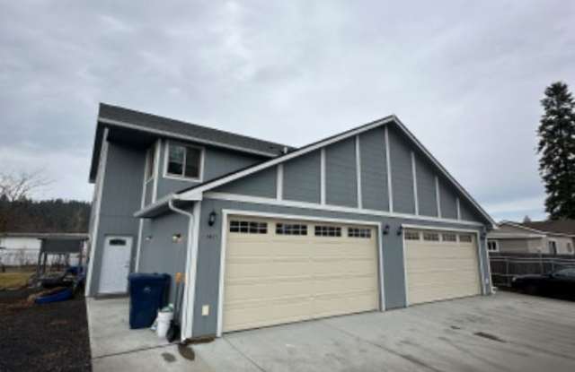 13821 E broad Ln 13823 - 13821 East Broad Lane, Spokane Valley, WA 99216