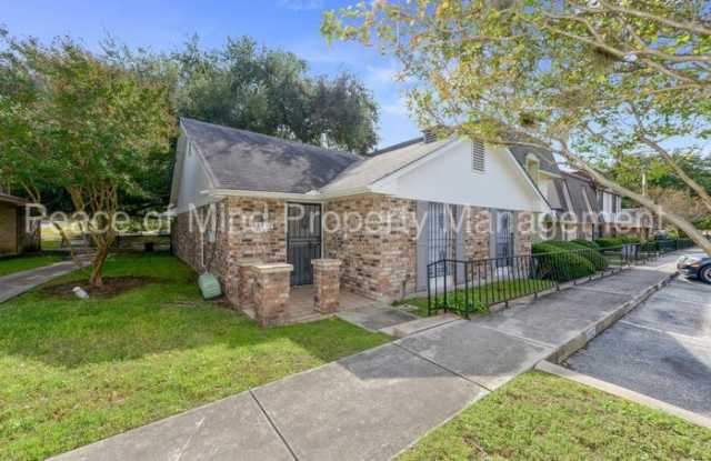 4932 Arbor Ridge Drive Gallery 3