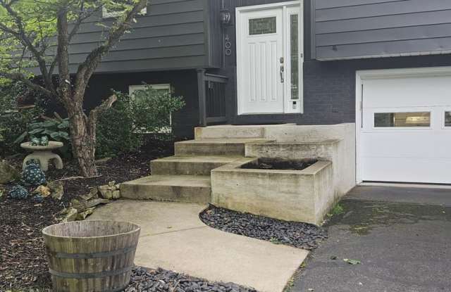 3 Bedroom 2 Bath In Houserville - Available August 11, 2026 Gallery 3