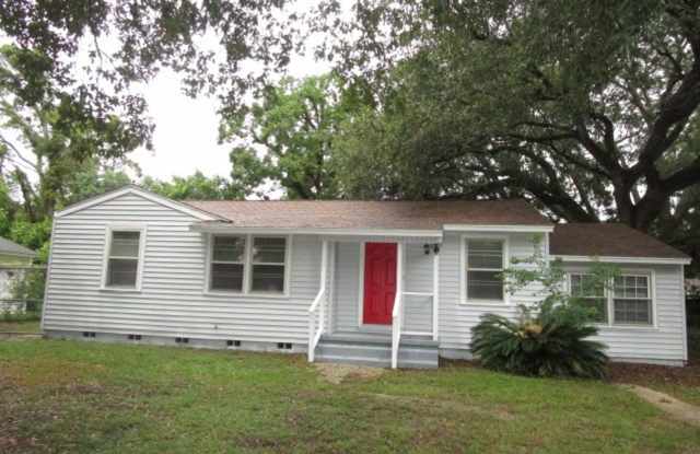 212 Milton Road Pensacola. MOVE-IN SPECIAL: HALF OFF YOUR FIRST FULL MONTH’S RENT! Gallery 1