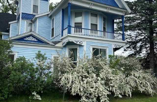 803 Wilson Avenue E unit: 6 photos photos