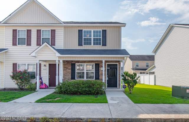 8011 Banister Loop - 8011 Banister Loop, Jacksonville, NC 28546