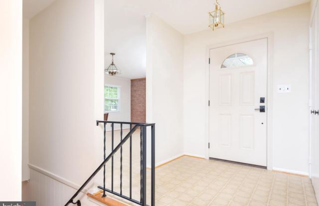 6152 ROXBURY AVENUE Gallery 2