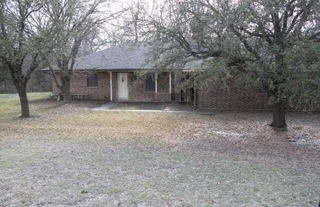 109 Simmons Loop Gallery 1