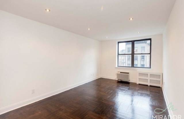 255 West 14th Street photos photos