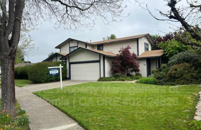 622 Capps Ln - 622 Capps Lane, Ukiah, CA 95482