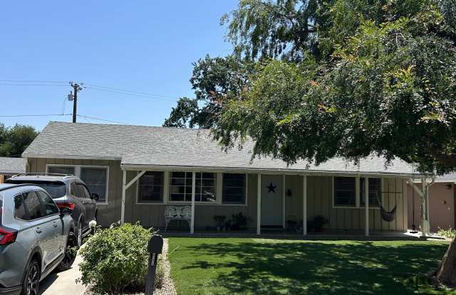 404 Shady Lane photos photos