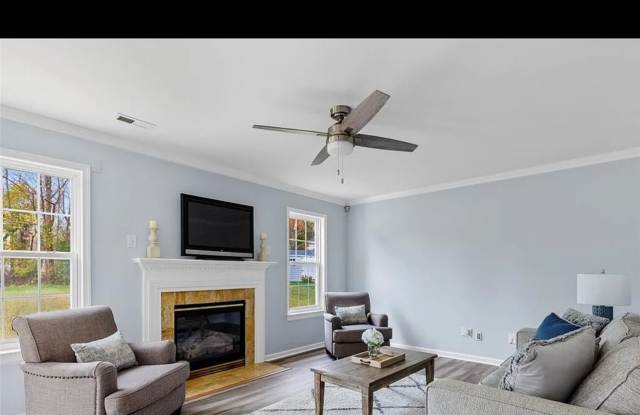 1705 1st Colonial Court Gallery 2