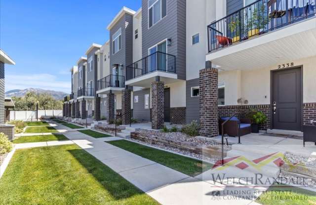 Beautiful 3 Bed 2.5 Bath Townhome in West Haven photos photos