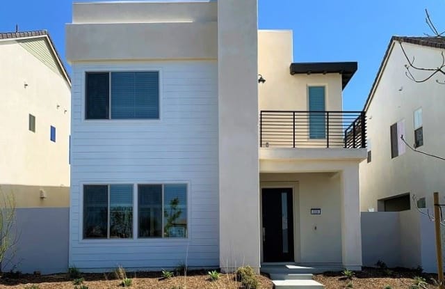 118 Character - 118 Character, Irvine, CA 92618