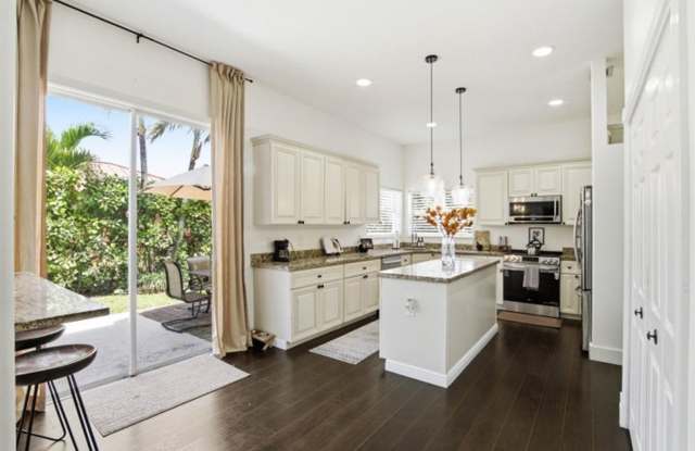 101 Mill Pond Lane, Royal Palm Beach, FL 33411 photos photos
