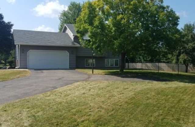 7341 Cactus Curv - 7341 Cactus Curve, Chanhassen, MN 55317