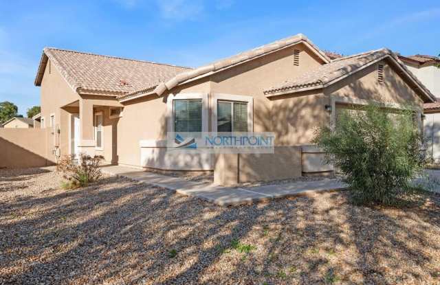 4BR/2BA w/ 2-Car Garage + Large Yard in Phoenix photos photos