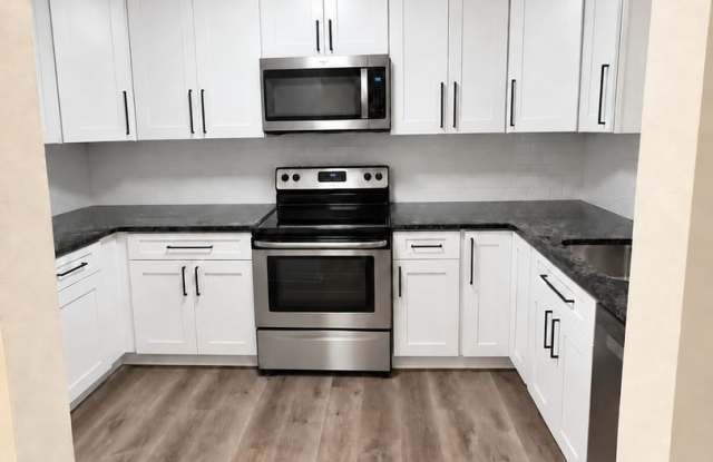 Renovated 2BR Condo in Maple Shade Gallery 1
