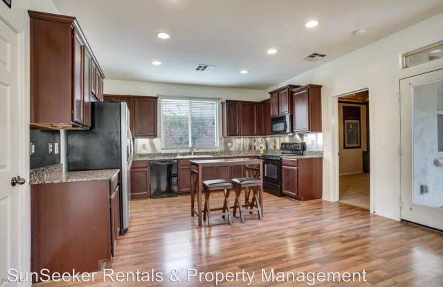 21040 W Elm Way Ct Gallery 2