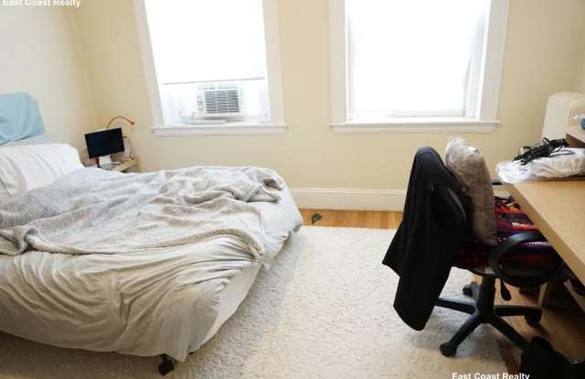 64 Woodstock Ave. photos photos