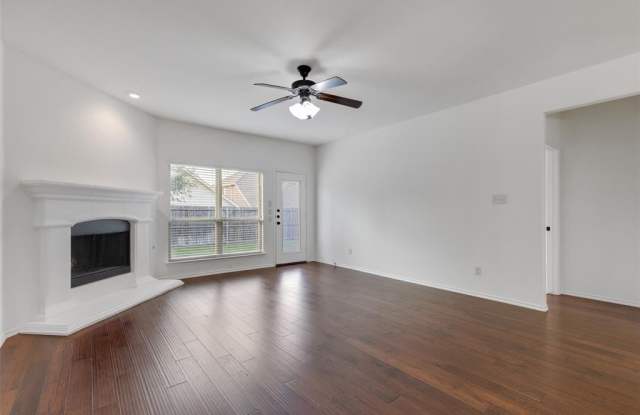 9904 Cottontail Lane Gallery 2
