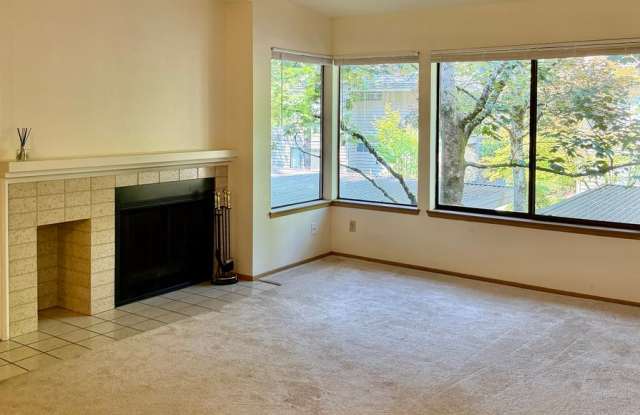 2 Bed / 2 Bath Downtown Bellevue condo $2,595/month Gallery 1