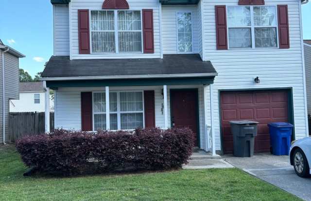 Wonderful, Updated 3 Bedroom Home in Newport News Available NOW! - 722 Kings Ridge Drive, Newport News, VA 23608