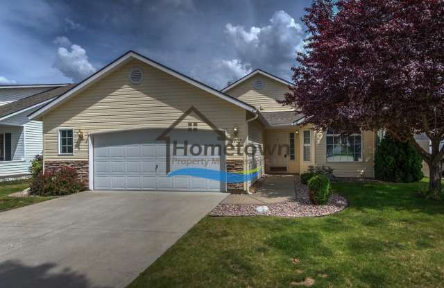 Lovely 3 Bedroom 2 Bath Home w/ 2 Car Garage  Private Beach Access photos photos