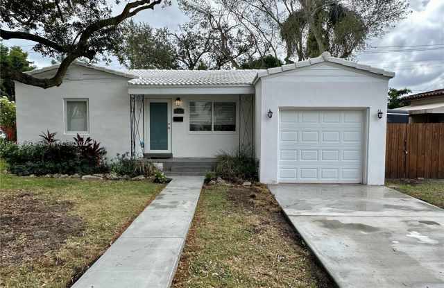 5924 SW 41st St photos photos