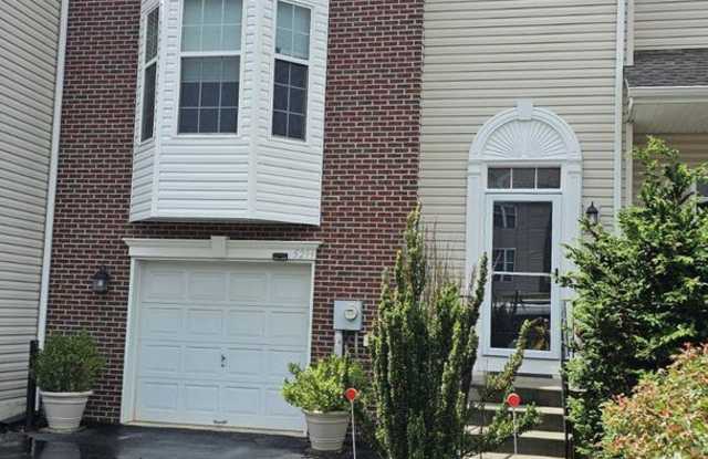 THREE BEDROOM TOWNHOUSE- East Penn Schools photos photos