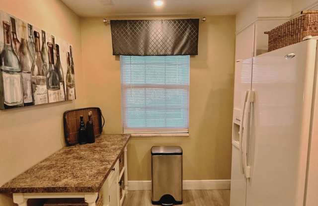3850 OAKS CLUBHOUSE Drive Gallery 4