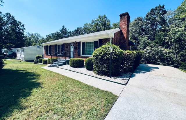 Brick Home off of Rivermont photos photos