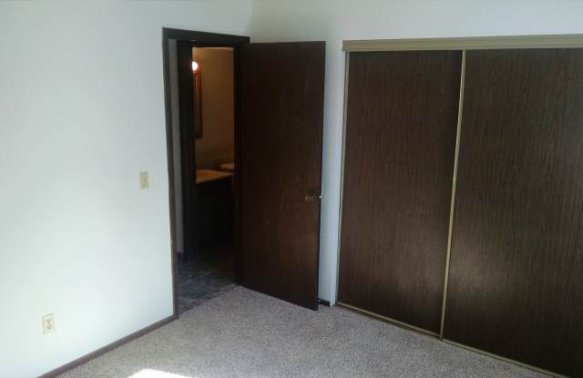 1180 Cannon Valley Place - 34 Gallery 4