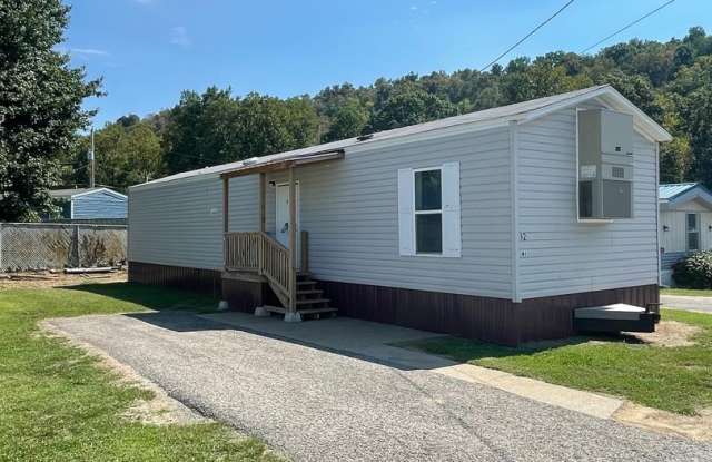 Three Bedroom Two Bath Manufactured Home in Huntington - 41 Birchwood Court, Wayne County, WV 25704