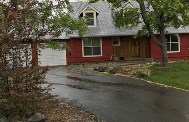 3BD 2BTH - 2Car Garage, Fenced Yard, Central AC, W/D Hookups photos photos